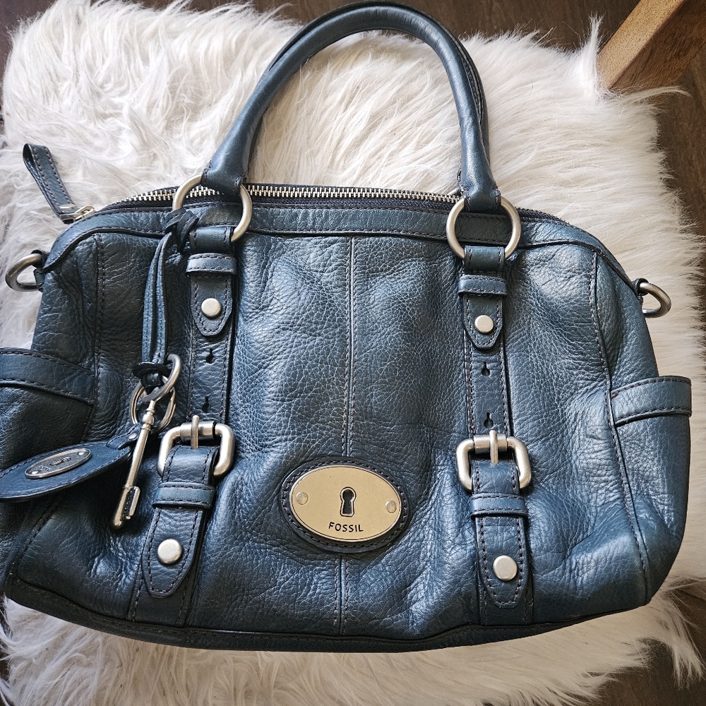 Spacious Dark Blue Fossil purse